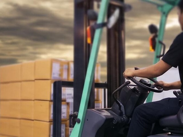 5 consejos para manejar una carretilla elevadora con total seguridad